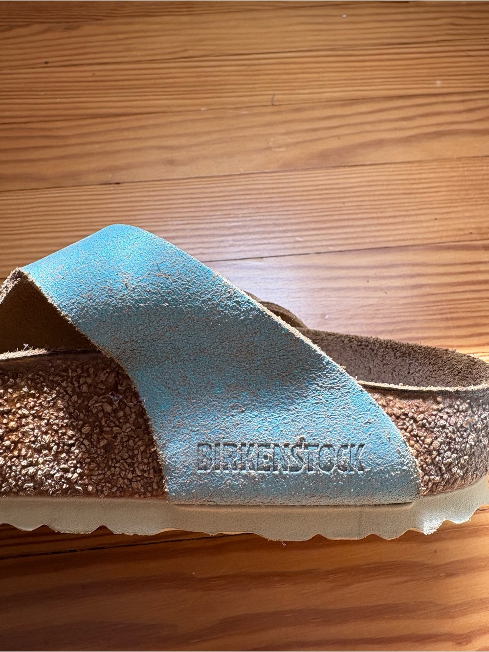 Women’s Birkenstock Leather Gizeh Washed Metallic Aqua Sandals - Picture 6 of 8